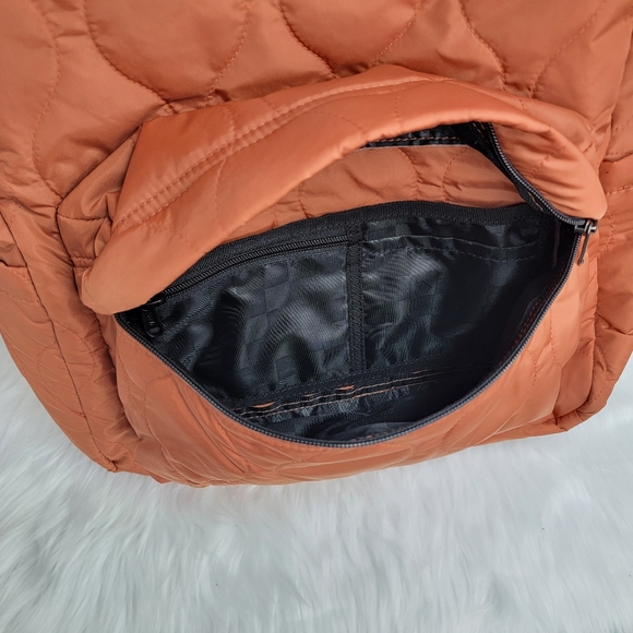 VANS Old Skool Quilted Orange Backpack. - Picture 12 of 14